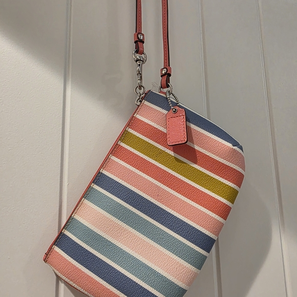 Coach Peyton Multicolor Striped Wristlet - New With Tags - Picture 4 of 4